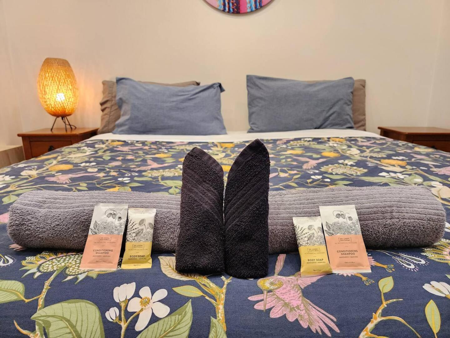 Hotel A Stone'S Throw From Town Main House Dunedin Exteriér fotografie