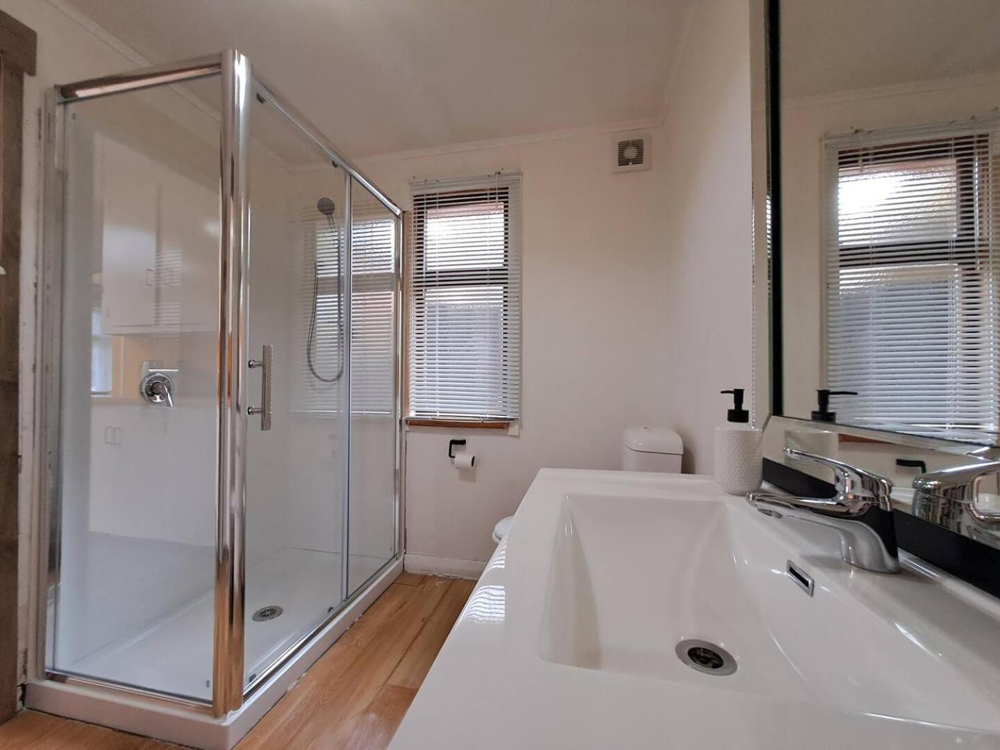 Hotel A Stone'S Throw From Town Main House Dunedin Exteriér fotografie