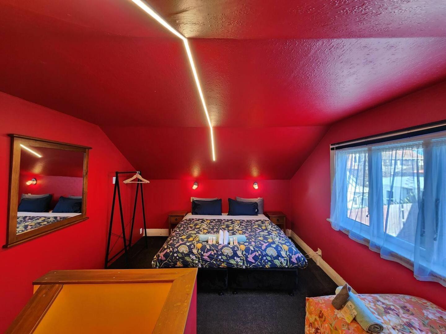 Hotel A Stone'S Throw From Town Main House Dunedin Exteriér fotografie