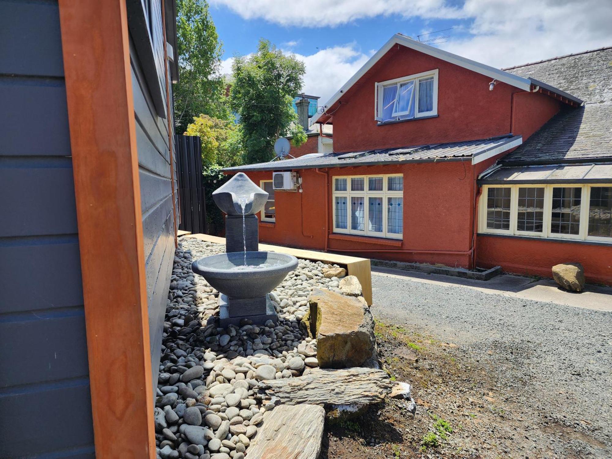 Hotel A Stone'S Throw From Town Main House Dunedin Exteriér fotografie